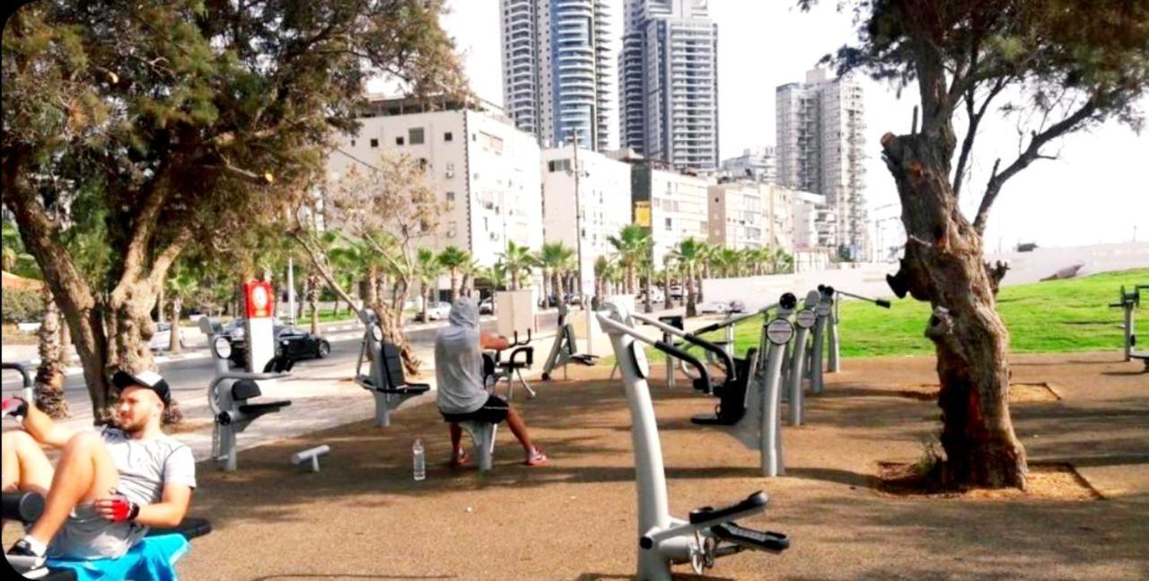 7 Hotel Apartment Short Time Tlv Bat Yam Exteriör bild