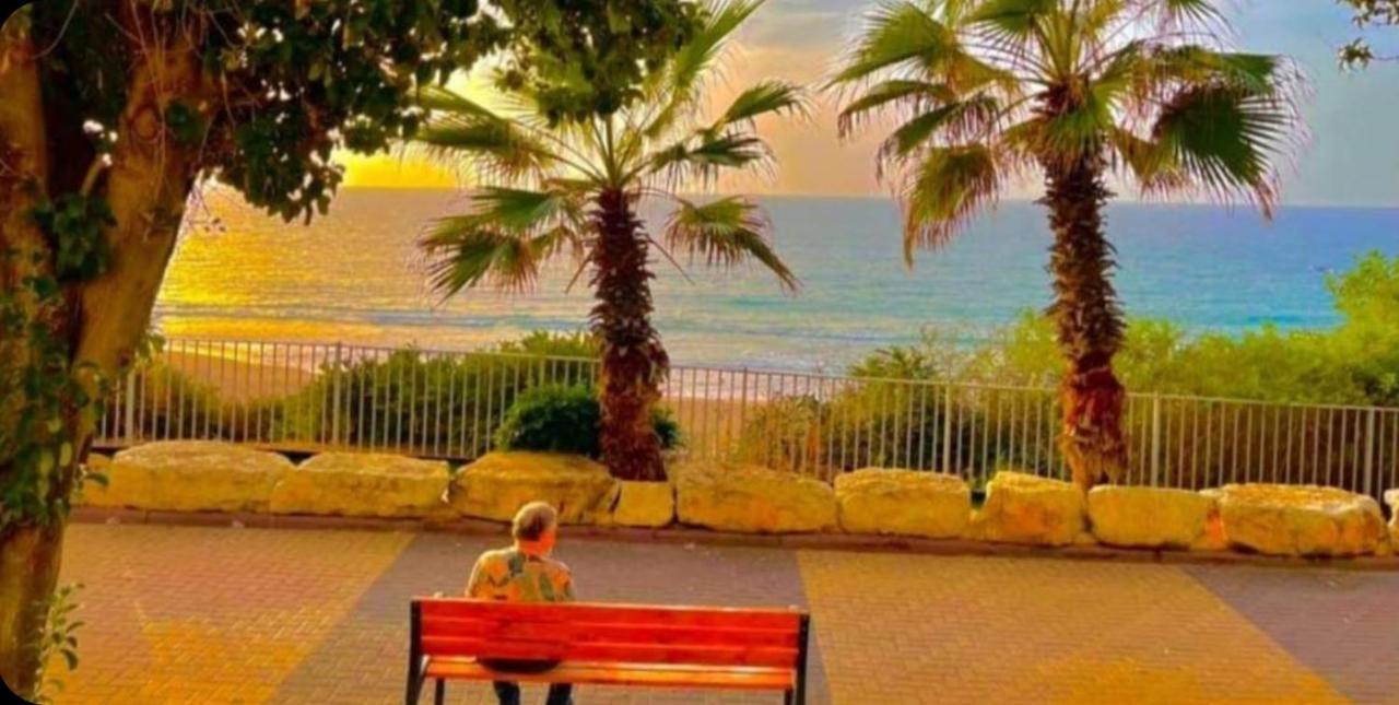 7 Hotel Apartment Short Time Tlv Bat Yam Exteriör bild