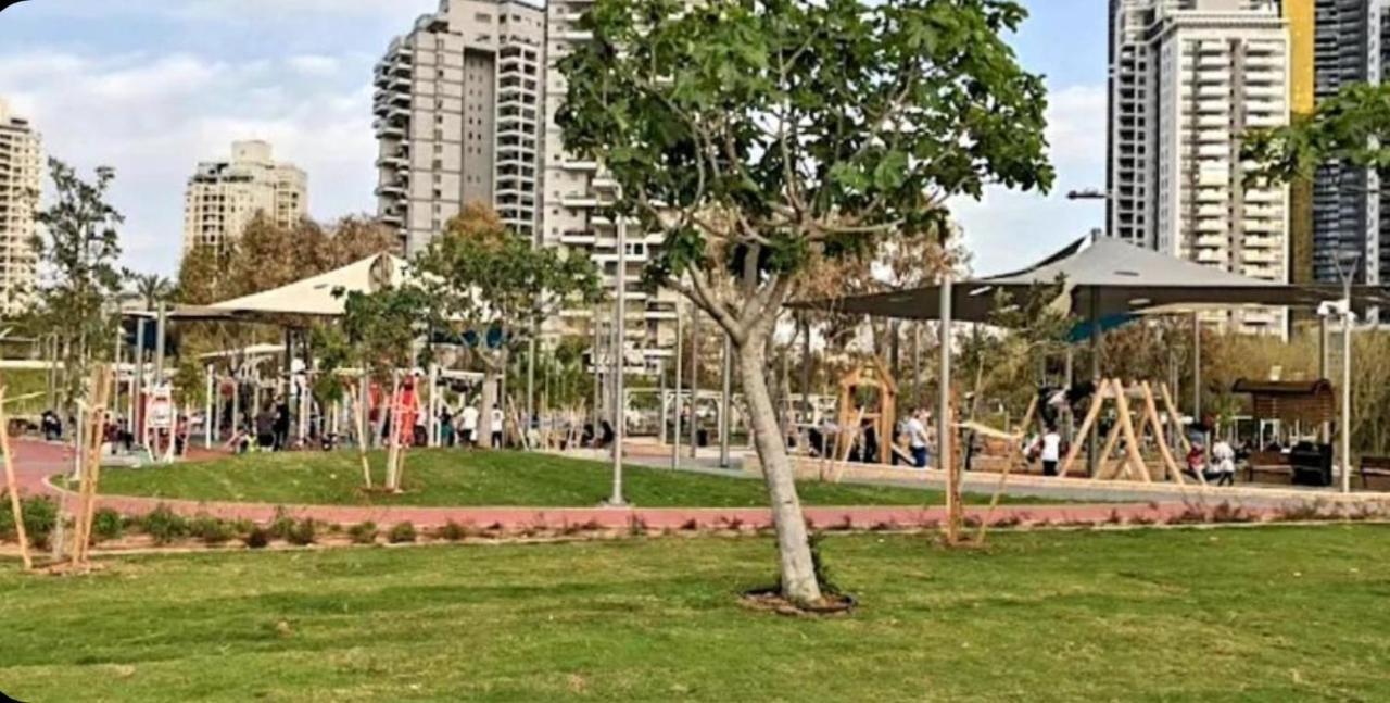 7 Hotel Apartment Short Time Tlv Bat Yam Exteriör bild